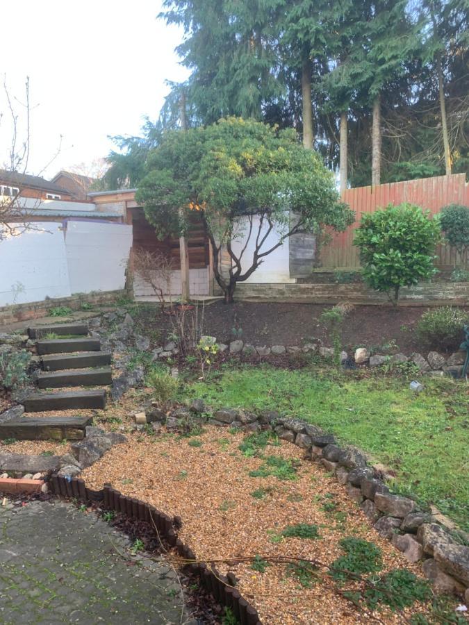 Cosy Room With Private Entrance & Ensuite Reading Exterior photo